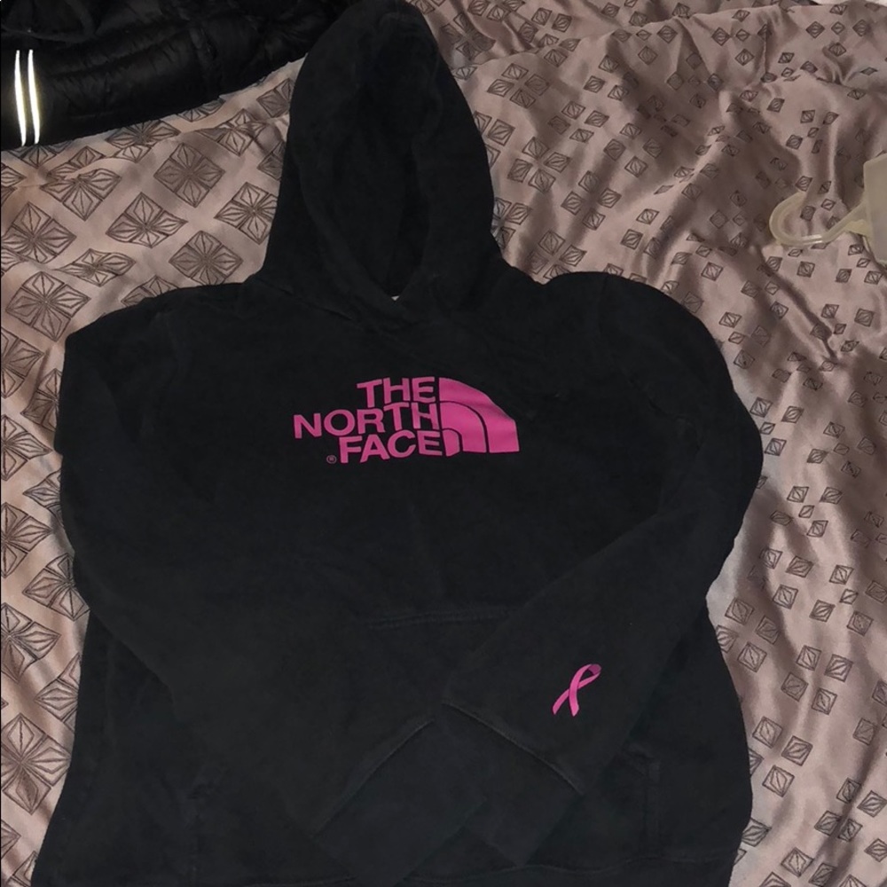 Women’s North Face hoodie